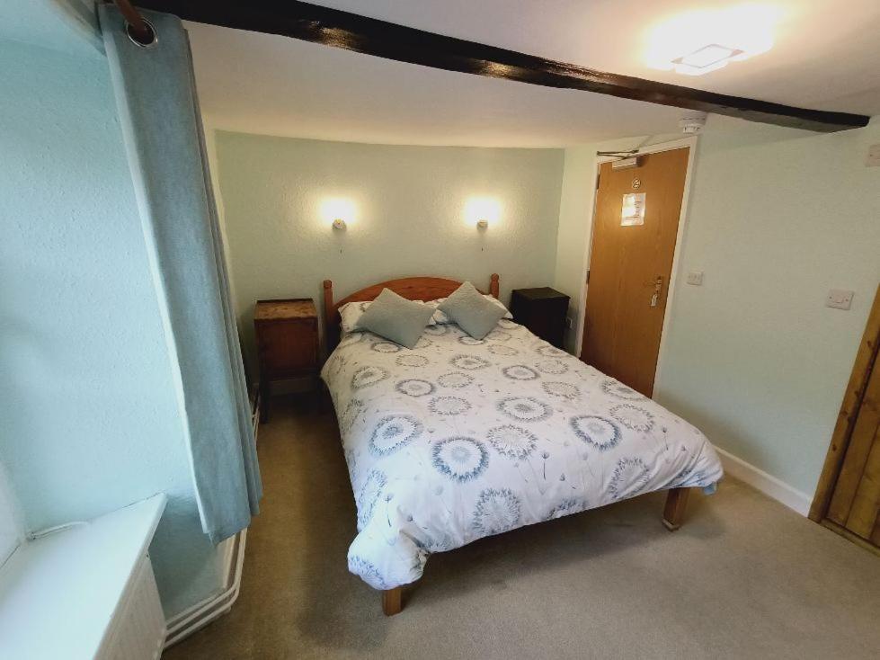 Glasbury The Harp Inn מראה חיצוני תמונה