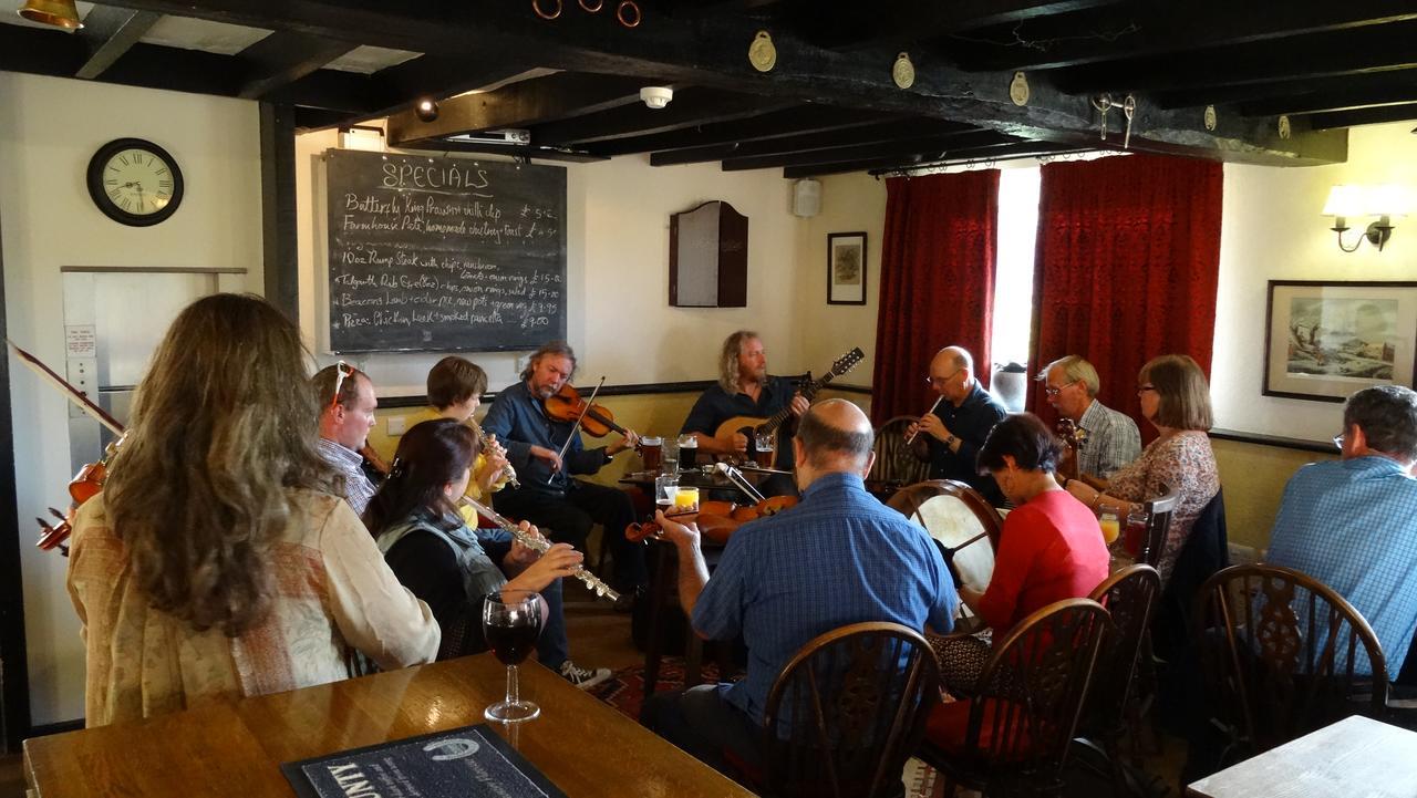 Glasbury The Harp Inn מראה חיצוני תמונה