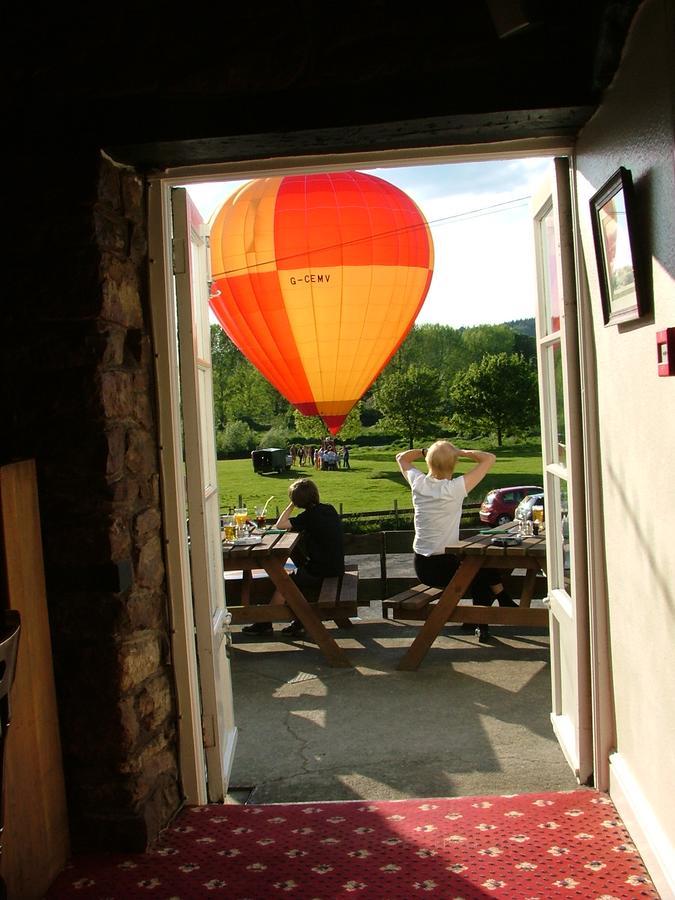 Glasbury The Harp Inn מראה חיצוני תמונה